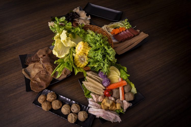 beef balls, hot pot, green vegetables